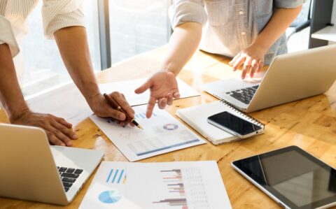 business-people-meeting